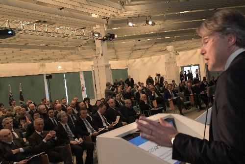 L'assessore regionale alle Attività produttive a al Turismo Sergio Emidio Bini alla tavola rotonda "The China-Italy business relationship" alla Stazione marittima di Trieste